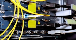 Заказать монтаж сетей в Каспийске. Обслуживание ПК, ремонт от 310 руб